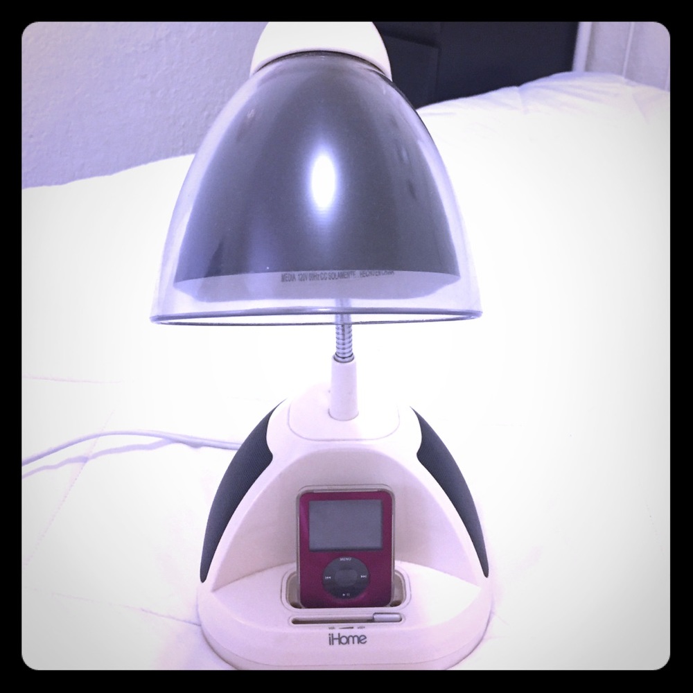 iPod Lamp/Charger