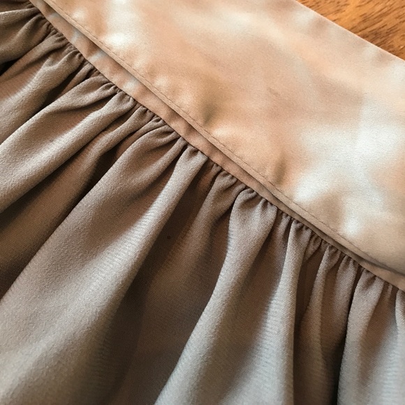 BCBGeneration gray poly blend "silk" skirt - Picture 3 of 3