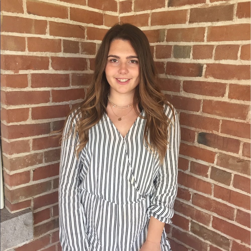 Meet your Posher, Annalaura