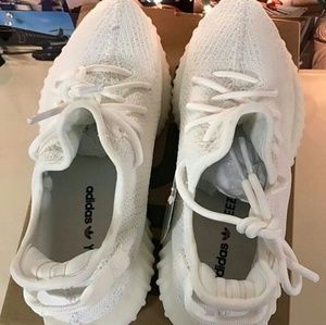 Yeezy boost 350 v2 white