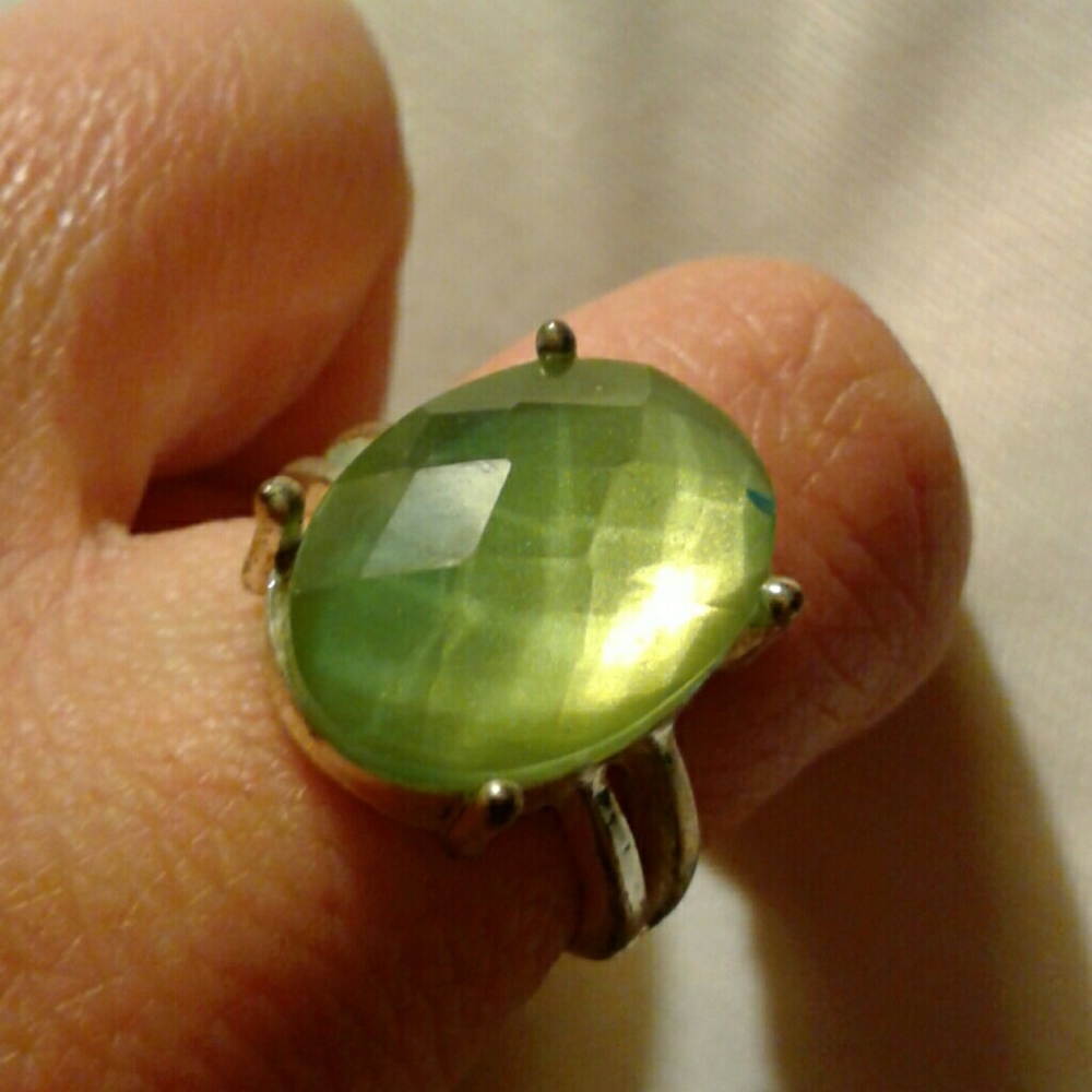 Green stone ring