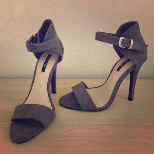 BROWNISH/TAUPE SUEDE HEELS