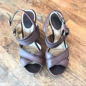 Frye Alexa Criss Cross Brown sandals. 100% leather