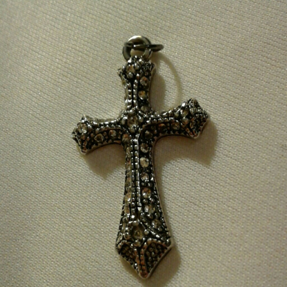 Cross pendant