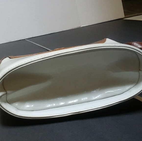 Moda Italiana Shoulder Handbag - Picture 3 of 4