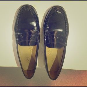 Classic black patent loafers Bass Weejuns 7.5