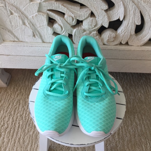 💕 Tiffany Blue Nike Shoes - Picture 2 of 4