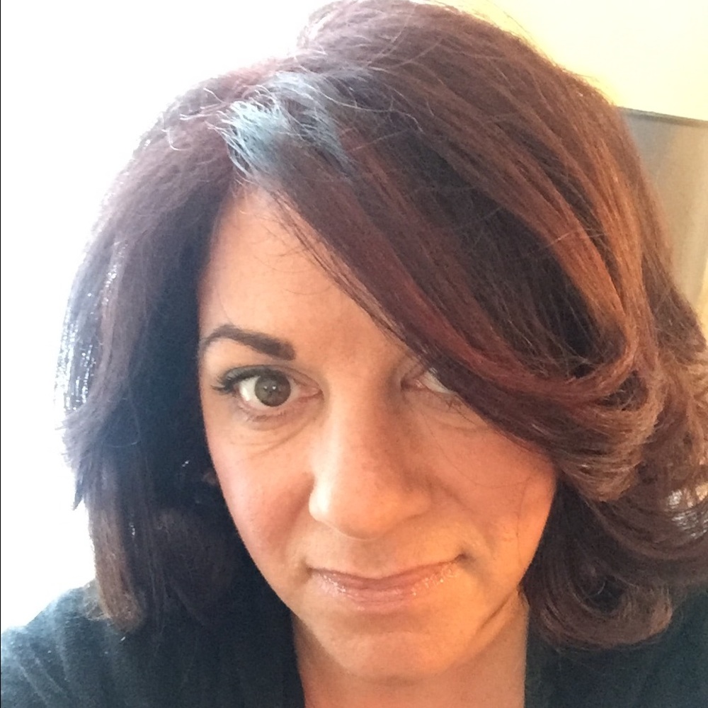 Meet your Posher, Adrienne