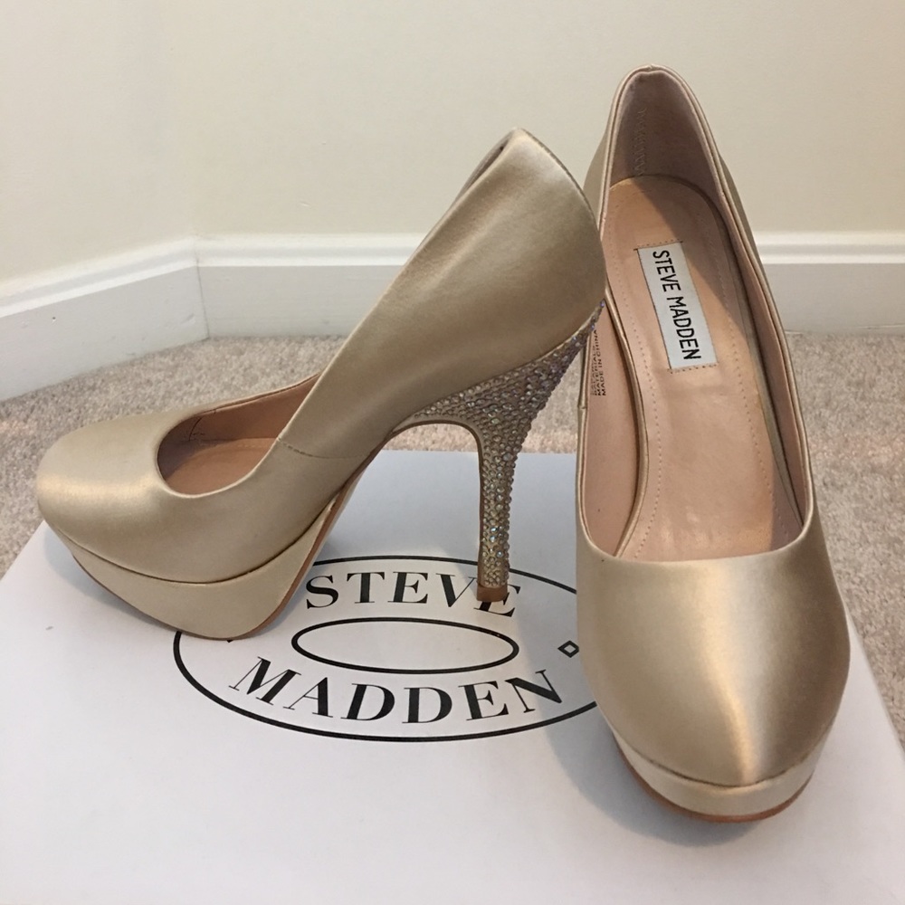 Steve Madden Partyy-R in Champagne Satin