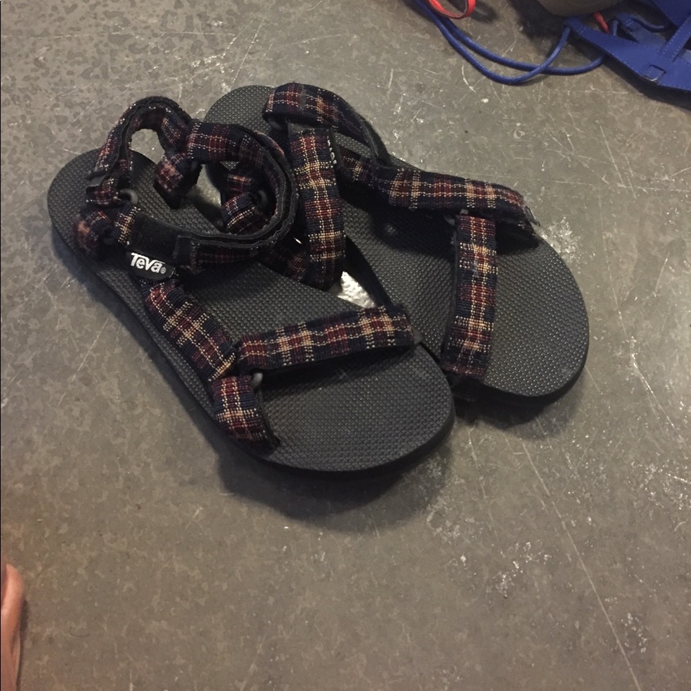 Teva sandals(make offer)