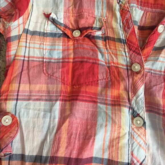 🎉🎉Red plaid button up - Picture 2 of 2