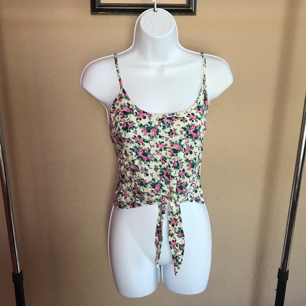 Crush Cream Floral Crop Top