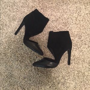 NEW Steve Madden Black Heels