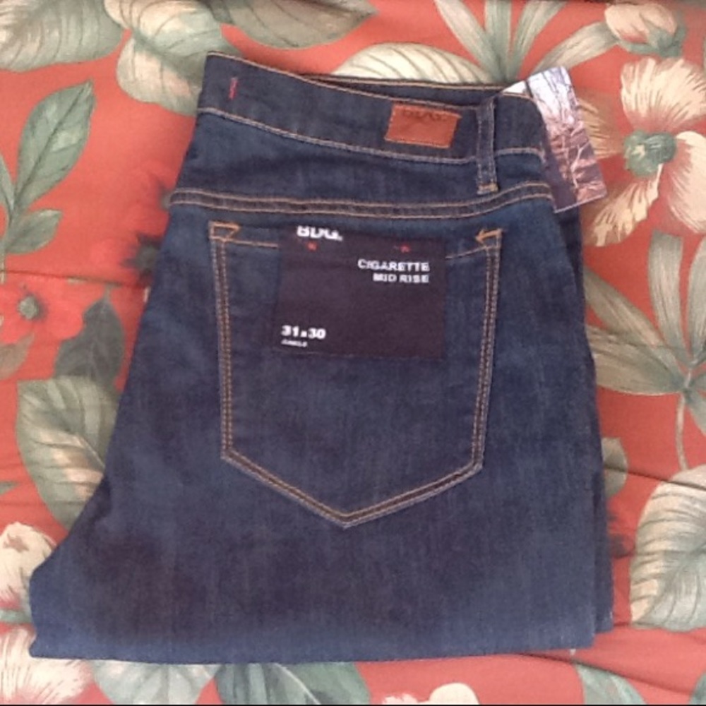 Urban Outfitters BDG Cigarette Mid Rise Jeans