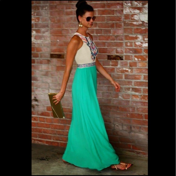 🚨🚨1 L & 1 XL left 🚨🚨 - Picture 2 of 6