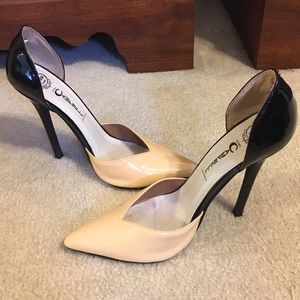 Jeffrey Campbell nude black pumps