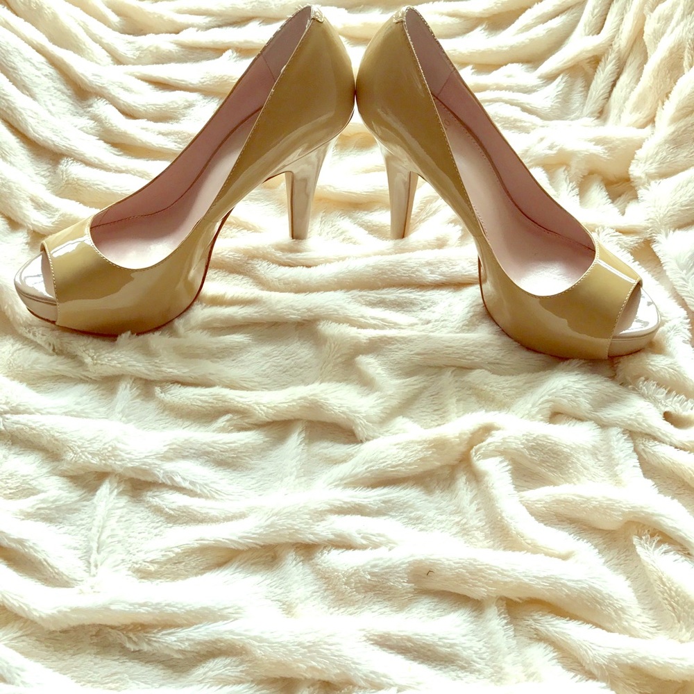 Gorgeous Vince Camuto Pumps