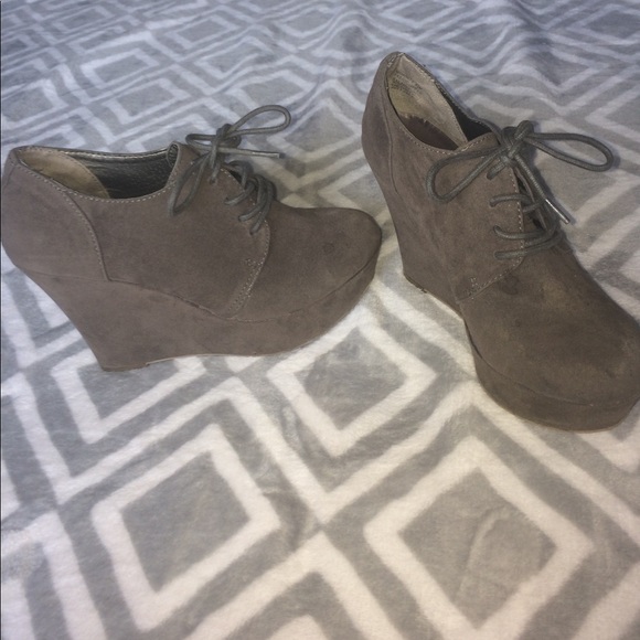 Material Girl Shoes - Adorable bootie wedges!