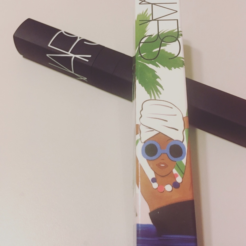 NARS lip cover