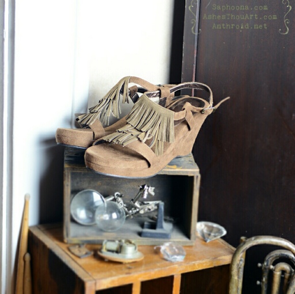 tan boho suede platform fringe gladiator sandals - Picture 2 of 4