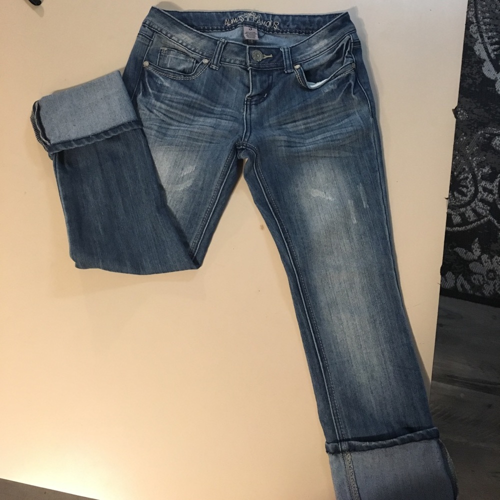 Almost Famous Capri Jeans