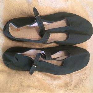 Mary Jane Cotton flats