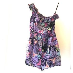 Fire sz Medium romper