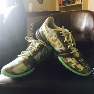 Nike Kobe Mentality MENS mint green sneaker