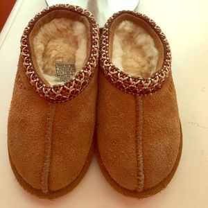 Genuine barely used ugg slippers