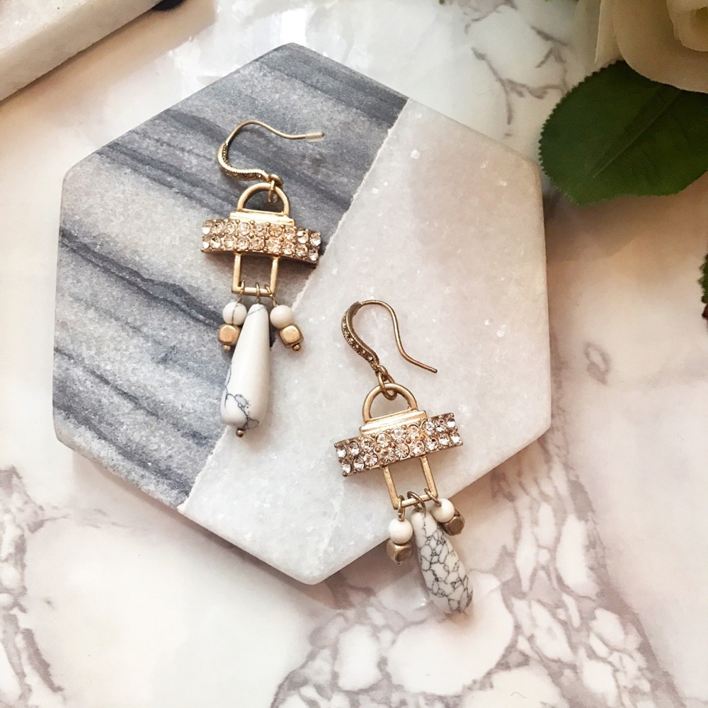 Beautiful white marble everywhere earrings$78