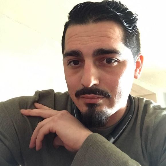 Meet your Posher, Dawayne - Picture 1 of 1