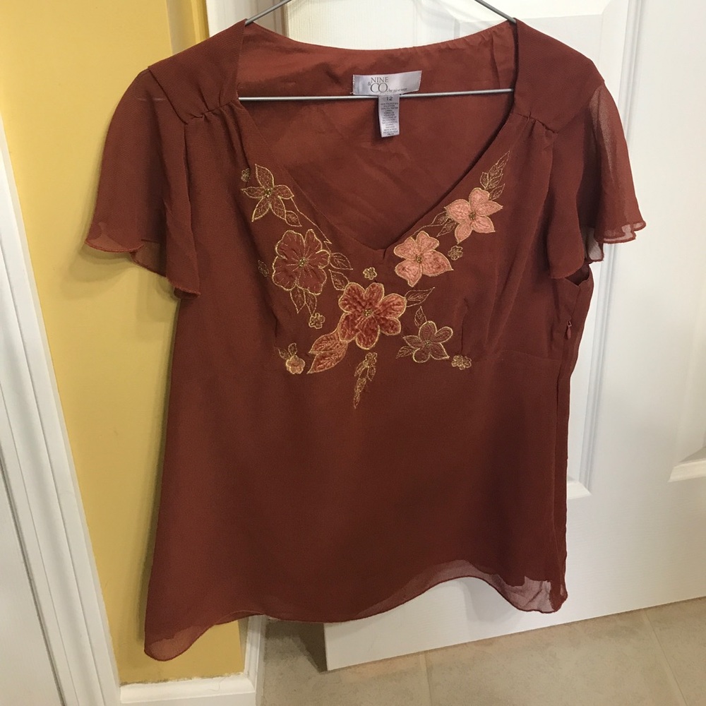 Elegant size 12 top