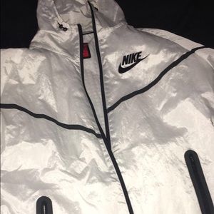 Nike windbreaker
