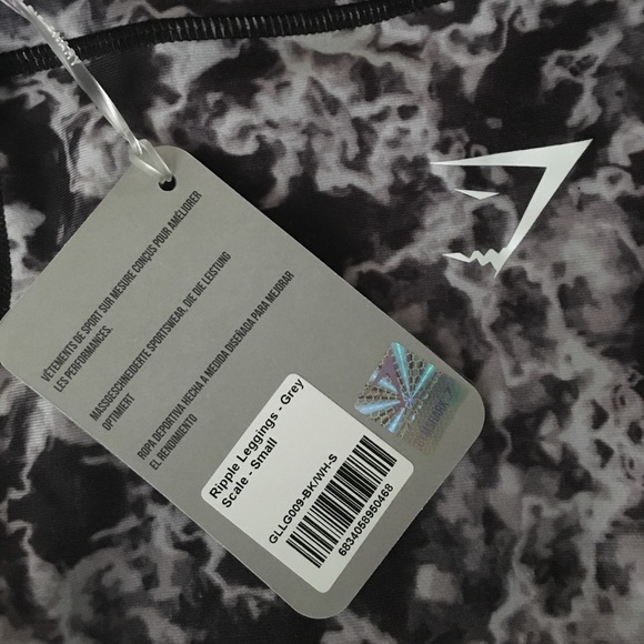 SOLD--GymShark Ripple Leggings - Picture 4 of 4
