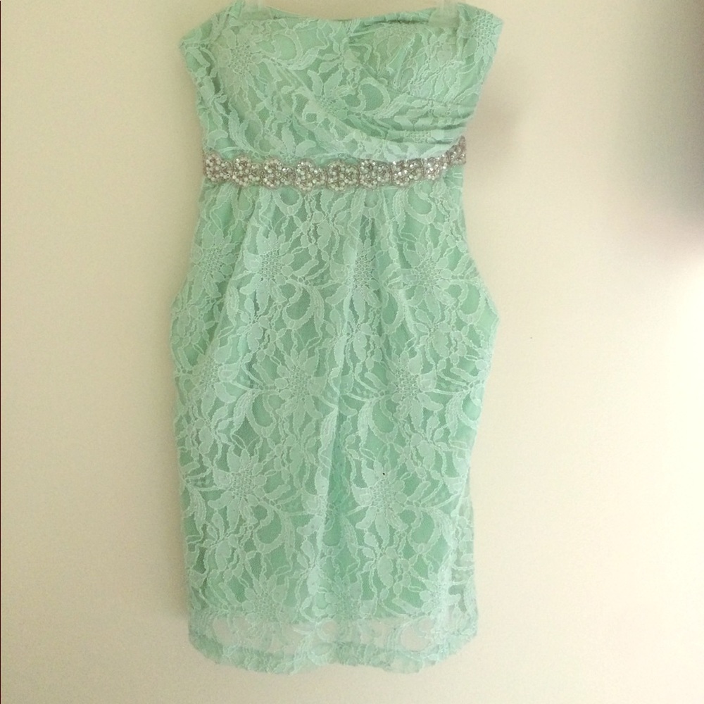 Strapless dress