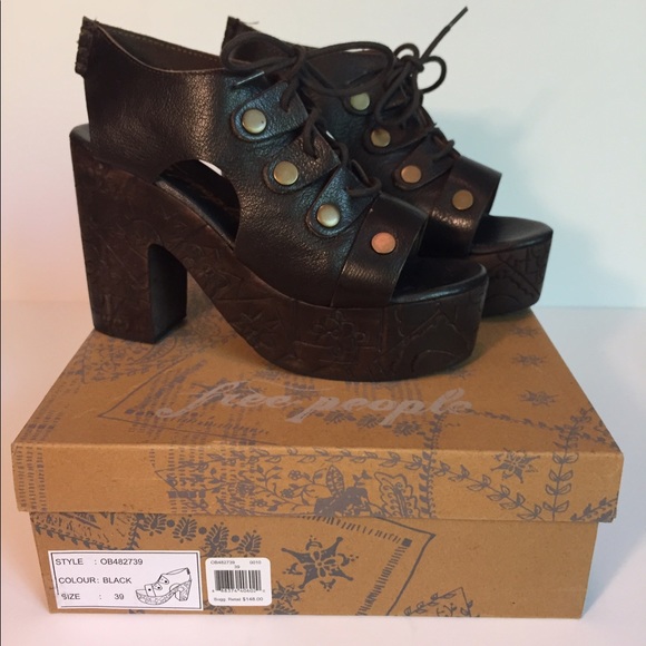 **SOLD** Free People FARRAH platform US 8 $148 - Picture 2 of 8