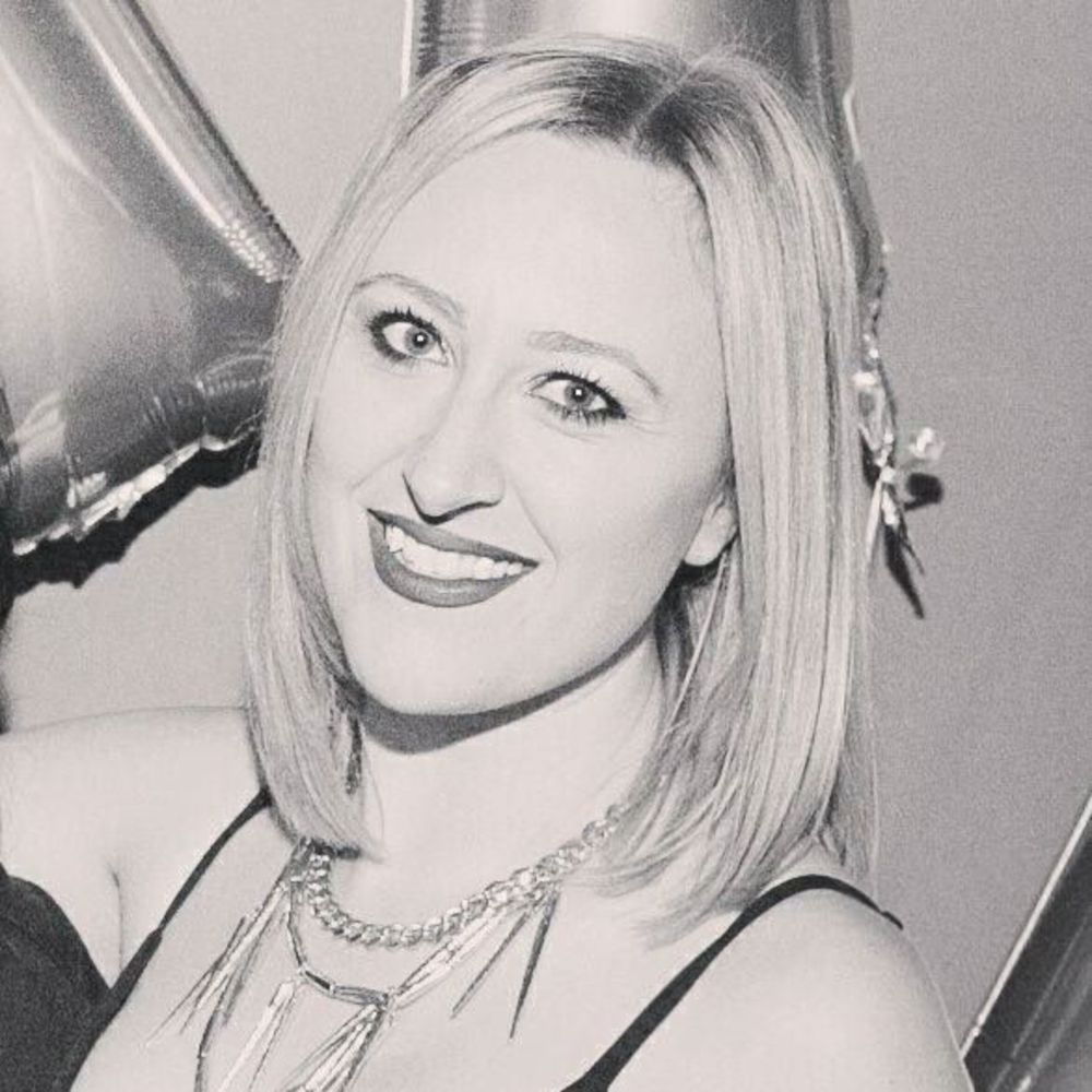 Meet your Posher, Caitlin