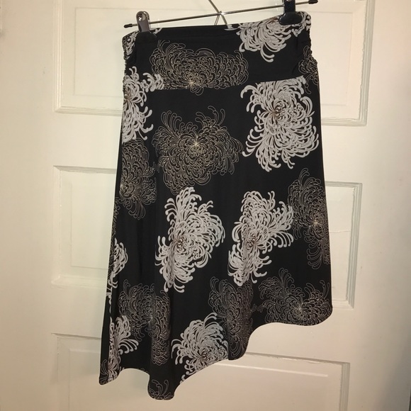 SALE❤️ BCBG high low Skirt, Size XS - Picture 4 of 7