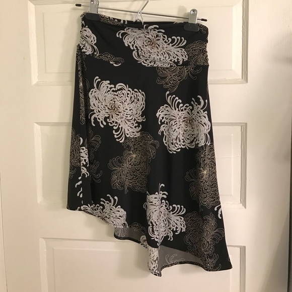 SALE❤️ BCBG high low Skirt, Size XS - Picture 5 of 7