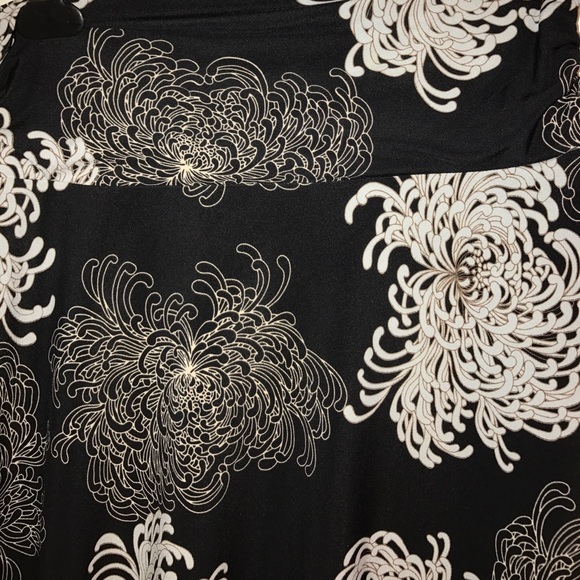 SALE❤️ BCBG high low Skirt, Size XS - Picture 6 of 7