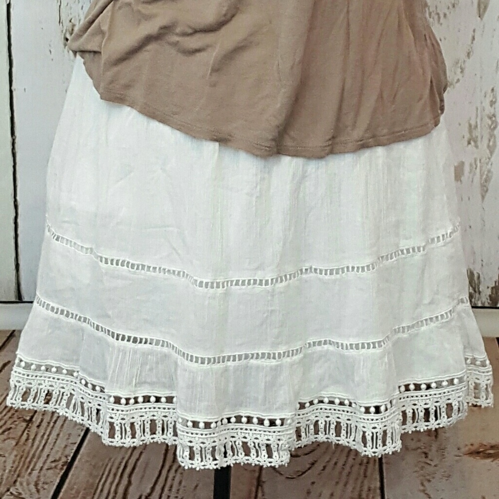 White Old Navy Spring Skirt, Size L