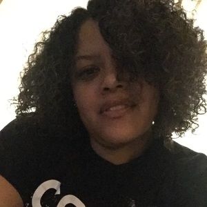 Meet your Posher, Candice