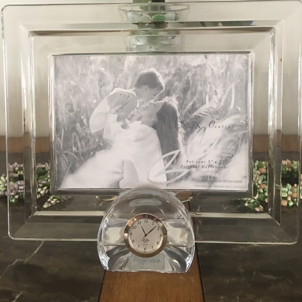 NWT LENOX CRYSTAL FRAME/CLOCK.