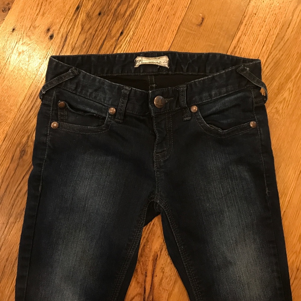 Free People dark skinny jeans size 25