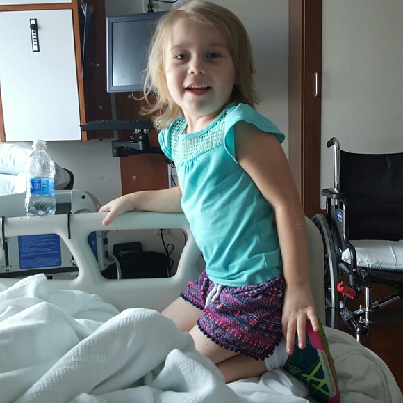 Meet your Posher, Lorraine - Picture 1 of 1