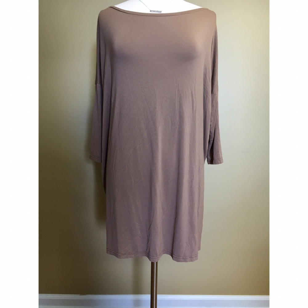 Taupe long/quarter sleeve Piko dress