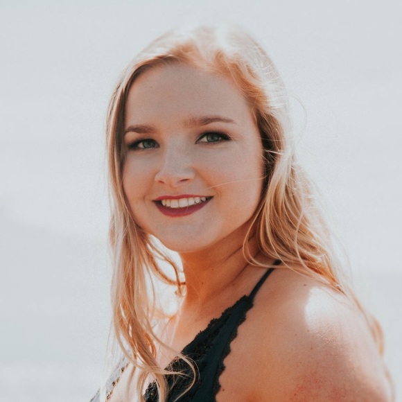 Meet your Posher, Marissa - Picture 1 of 1