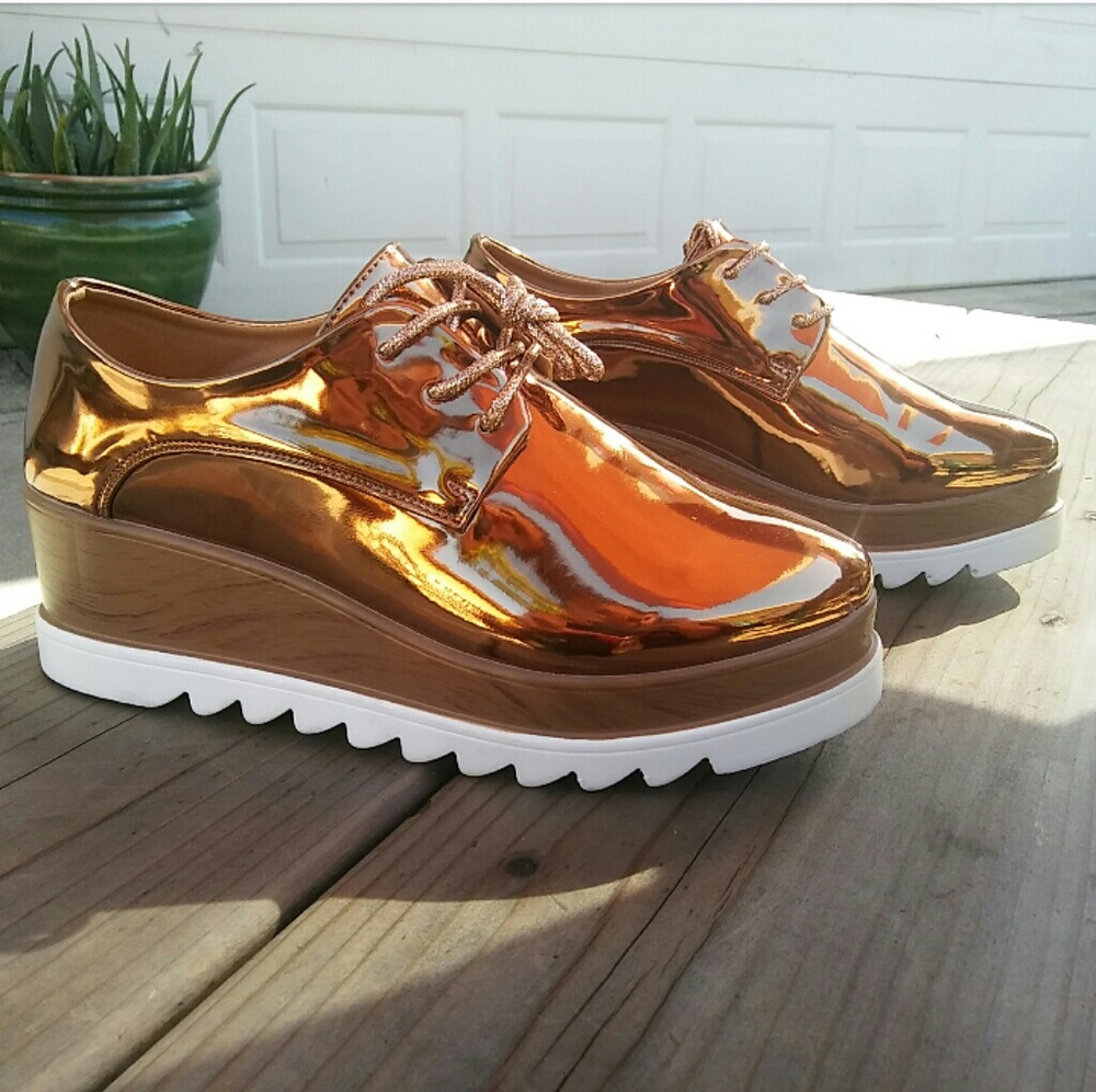 LAST PAIR!!//The Tracy// Bronze oxford platforms - Picture 2 of 4