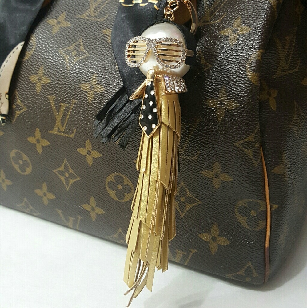 ⤵️⤵️ Crystal Doll & D-Ring Pearl Skinny Tie Scarf - Picture 1 of 4