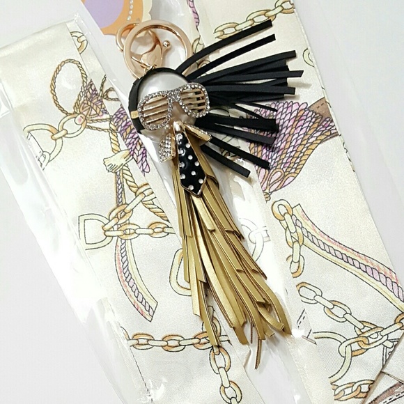 ⤵️⤵️ Crystal Doll & D-Ring Pearl Skinny Tie Scarf - Picture 3 of 4